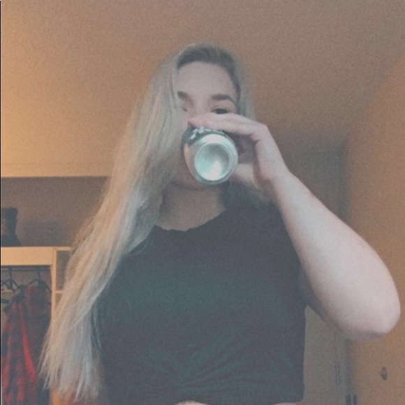 Meet your Posher, Avery - Picture 1 of 1